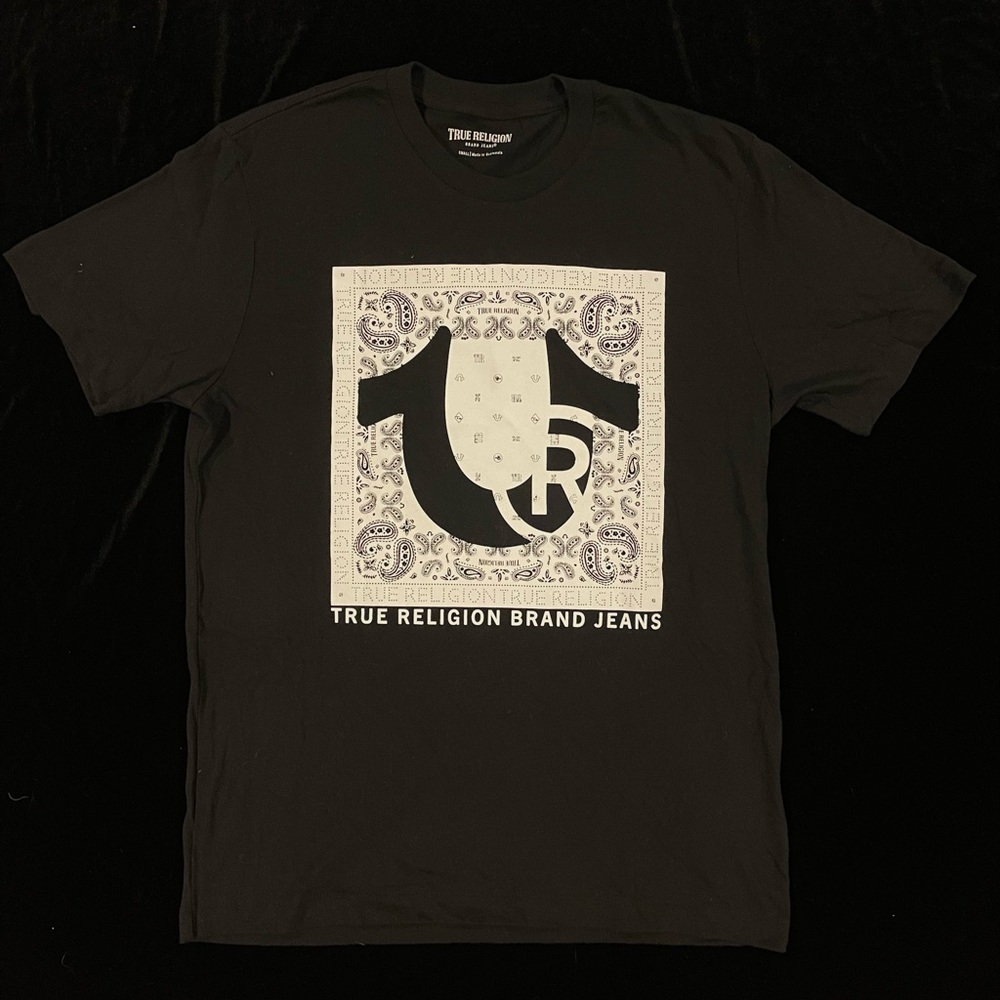 true religion black graphic tee